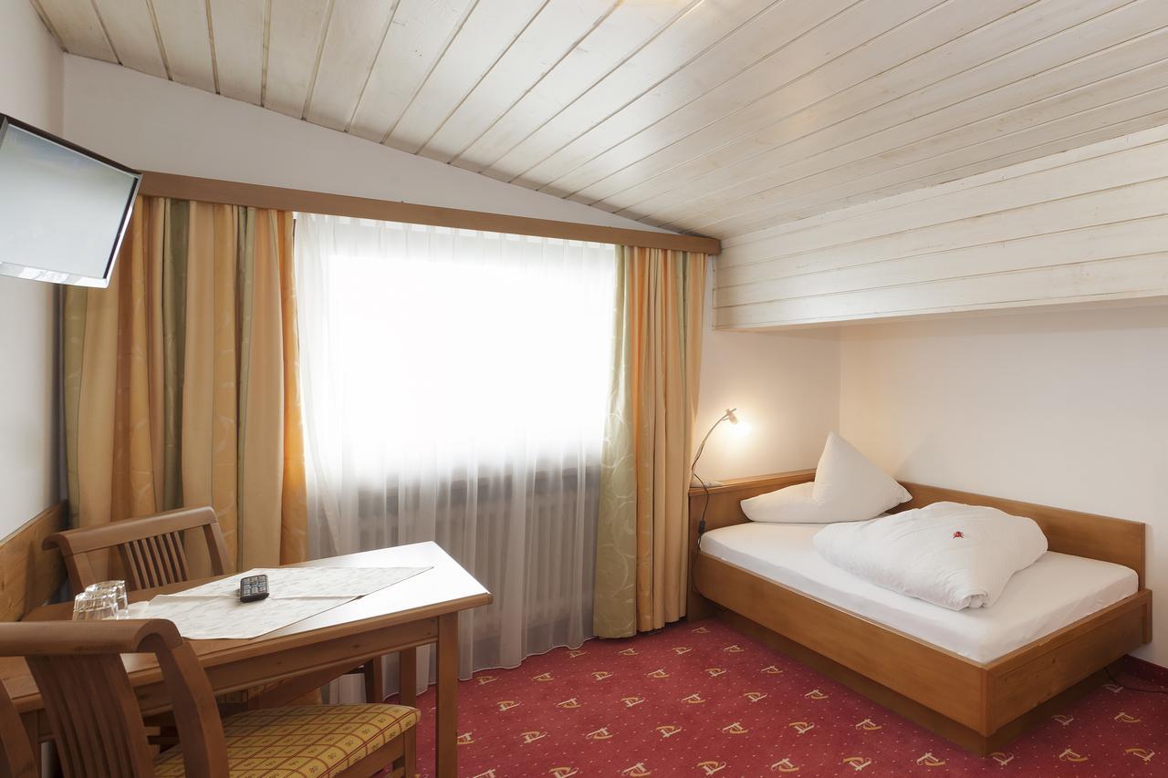 Ferienhotel Tyrol Soell Am Wilden Kaiser Værelse billede
